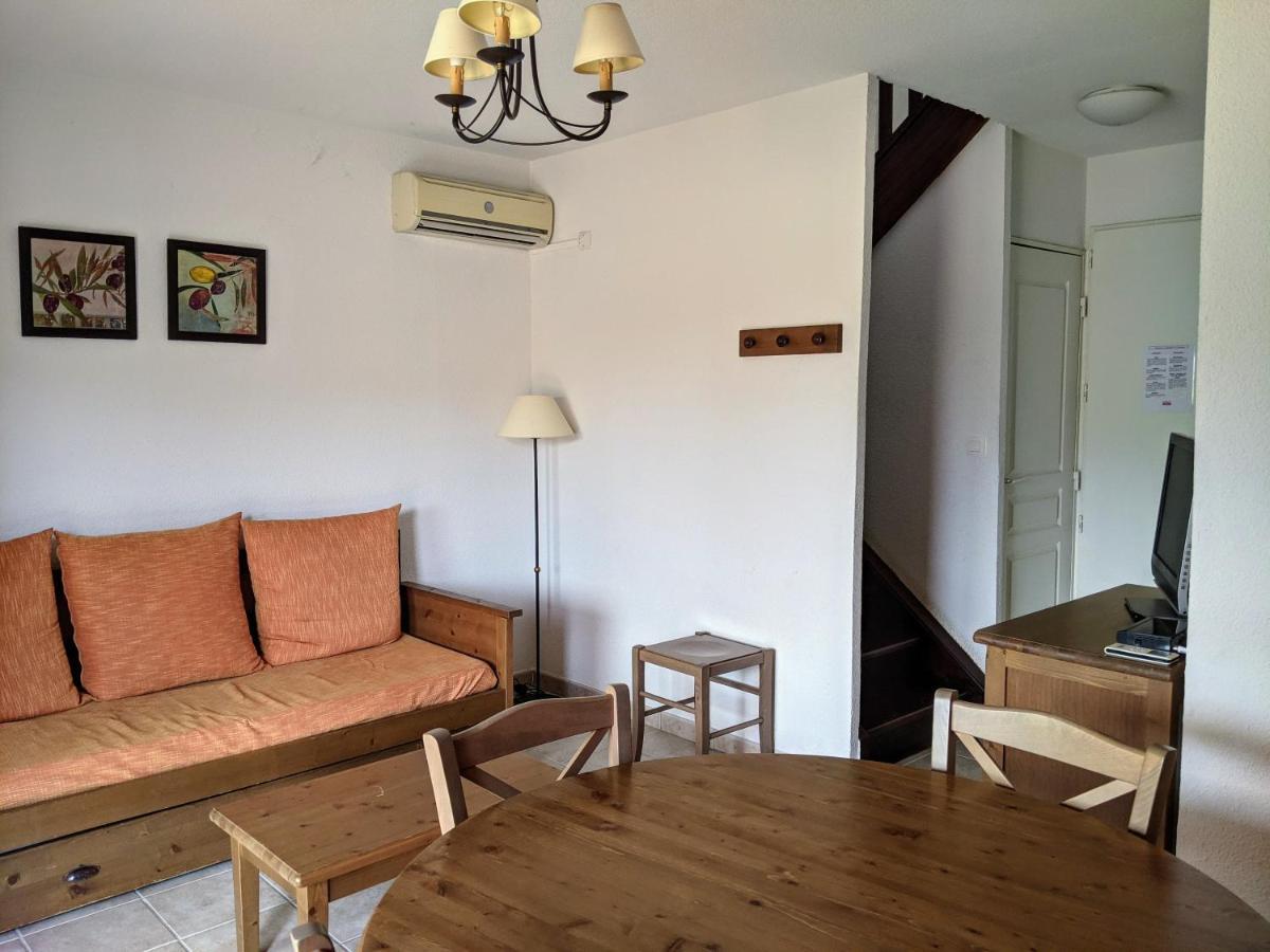 Maisonnette Dans Domaine Avec Piscine A Nyons, Pays Des Olives Exterior foto